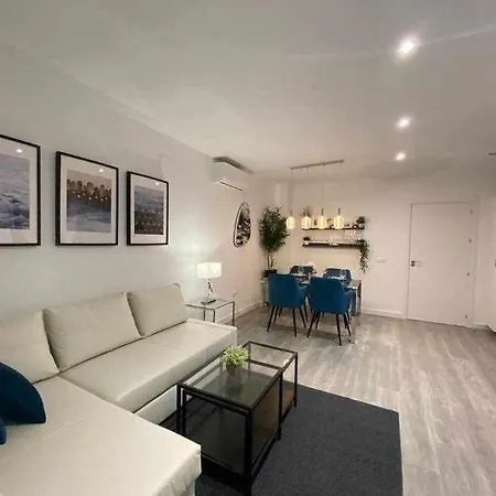 Xi Morales & Arnal Apartman