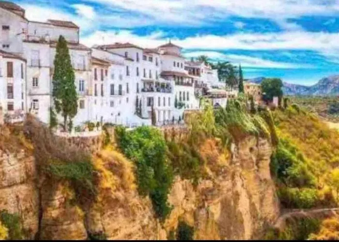 Xi Morales & Arnal Apartman